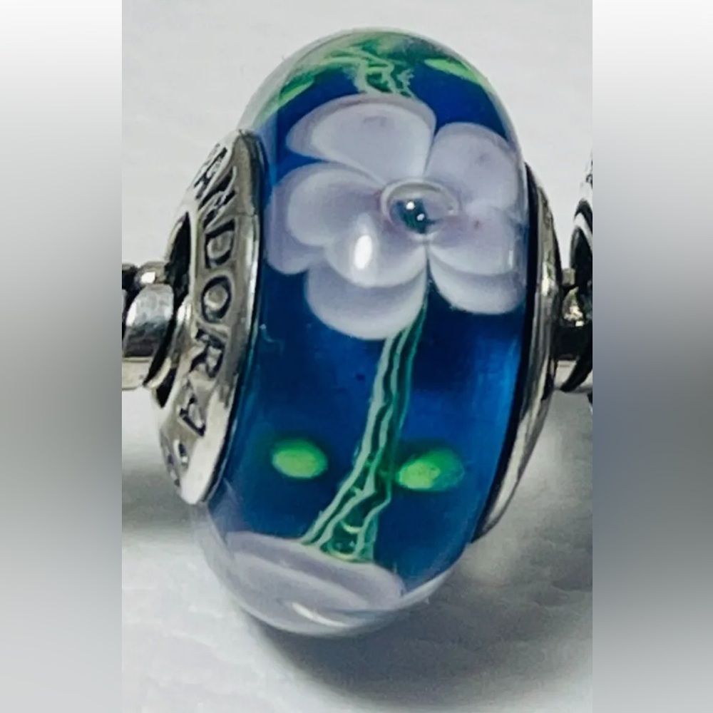 Preowned Pandora Dogwood Cherry Blossom Murano Glass Bead. RTV $55.00